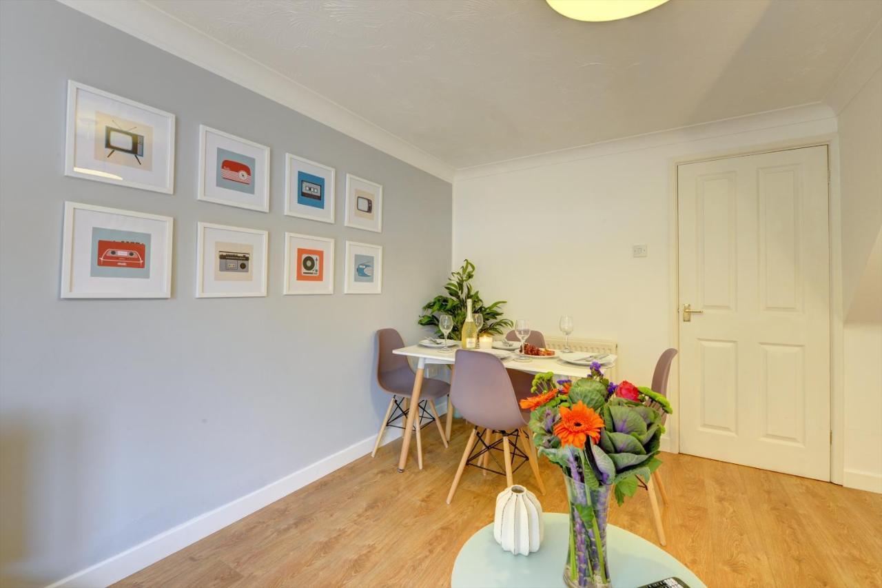 Modern 2 Bed House Sleeps 6 Southam Town Centre - Inspire Homes Ltd Luaran gambar