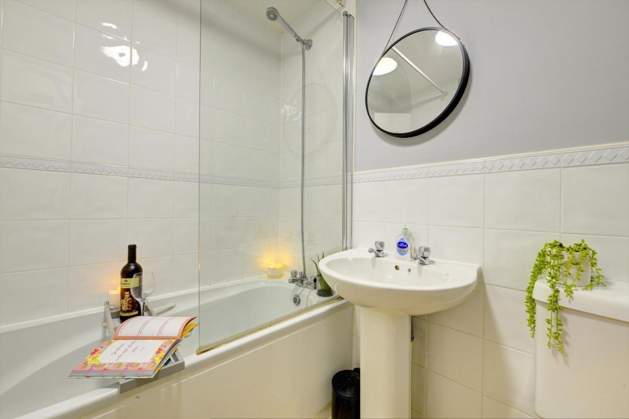 Modern 2 Bed House Sleeps 6 Southam Town Centre - Inspire Homes Ltd Luaran gambar