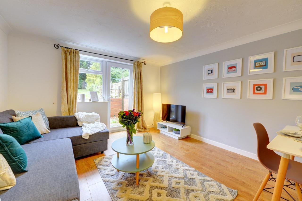 Modern 2 Bed House Sleeps 6 Southam Town Centre - Inspire Homes Ltd Luaran gambar