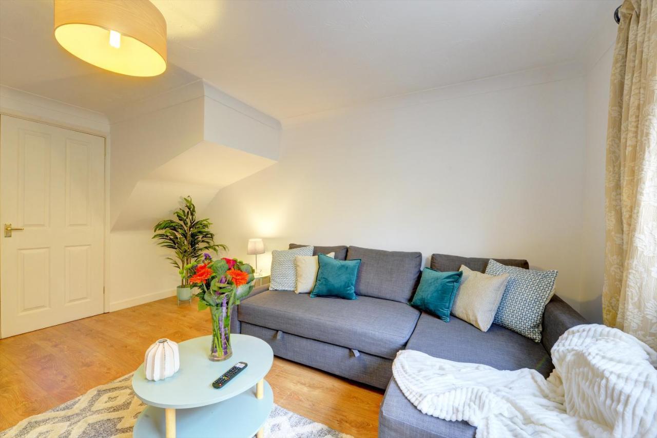 Modern 2 Bed House Sleeps 6 Southam Town Centre - Inspire Homes Ltd Luaran gambar